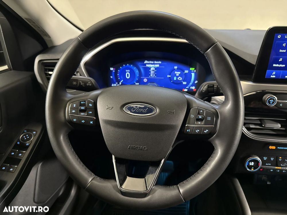 Ford Kuga - 17