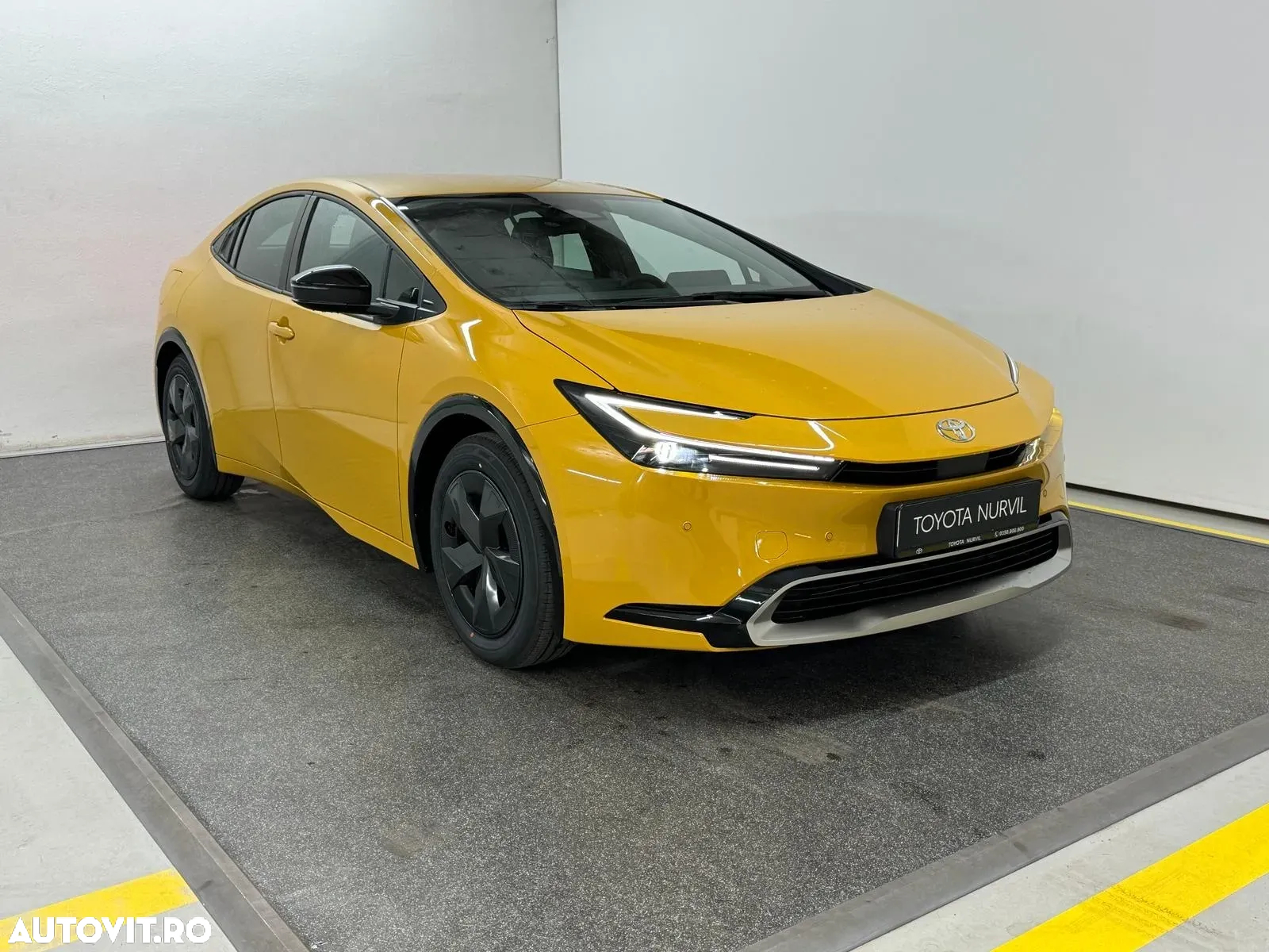 Toyota Prius 2.0 FWD PHEV Dynamic - 2