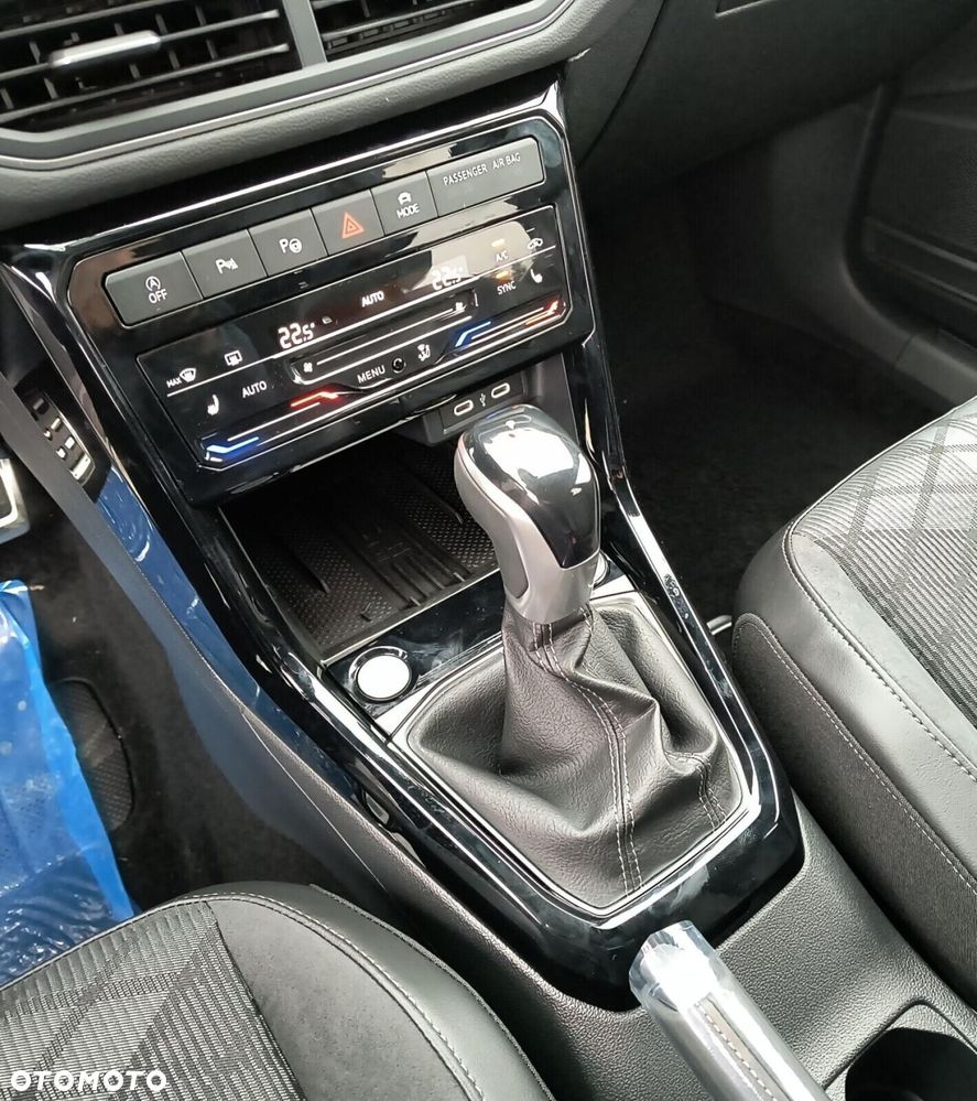 Volkswagen T-Cross - 16