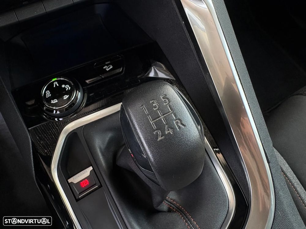 Peugeot 3008 HDi FAP 110 Platinum - 24