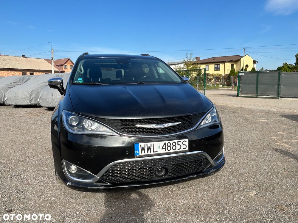 Chrysler Pacifica - 2