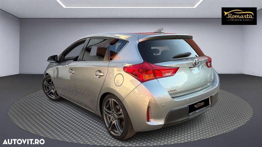 Toyota Auris - 2
