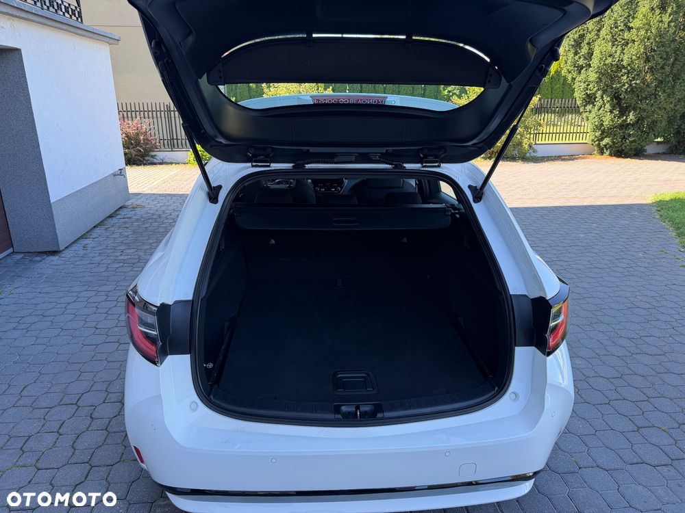 Toyota Corolla 1.8 Hybrid Comfort - 24