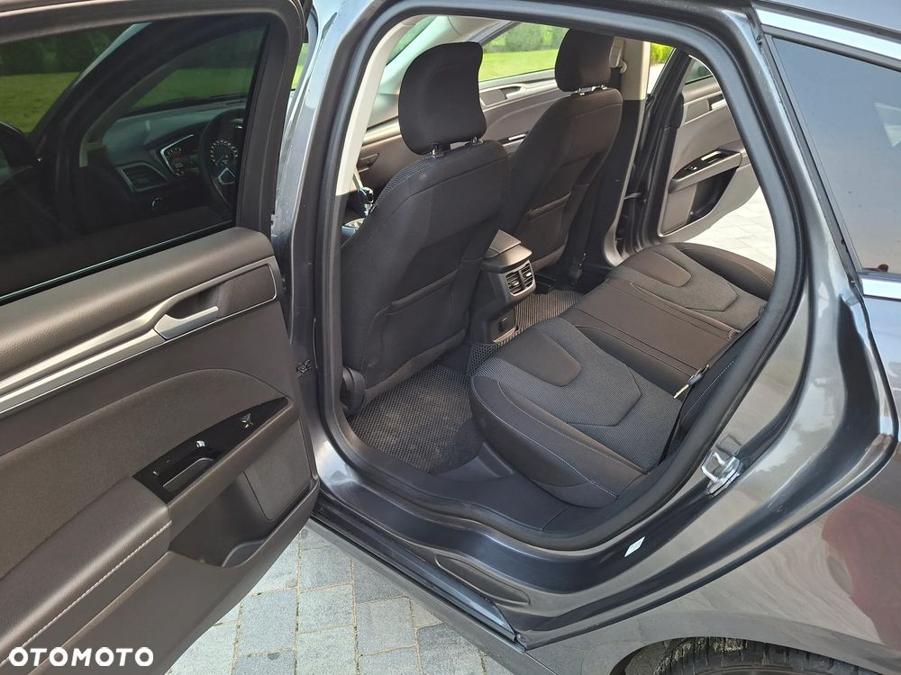 Ford Mondeo - 30
