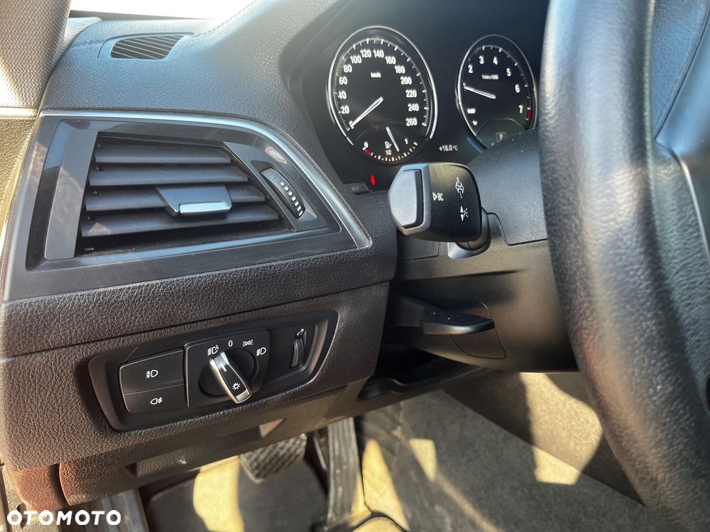 BMW Seria 1 118i Sport Line Shadow - 7
