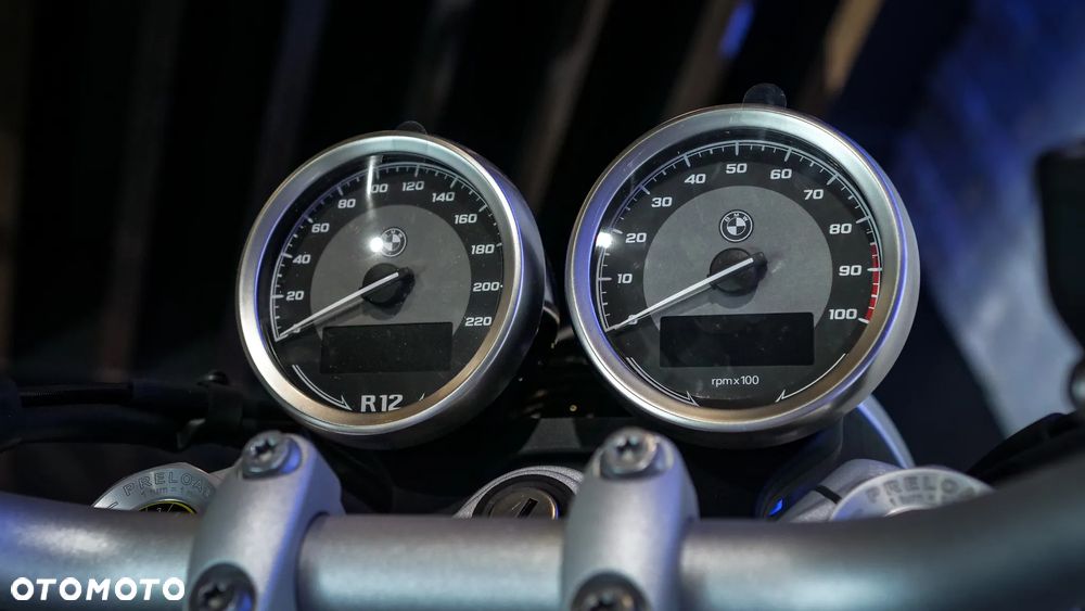 BMW R - 9