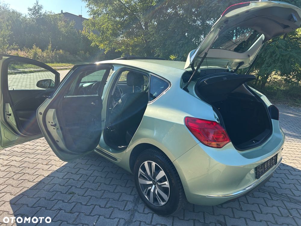 Opel Astra - 22