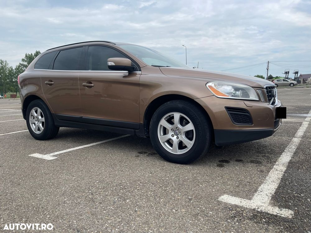 Volvo XC 60 D3 AWD Momentum - 4