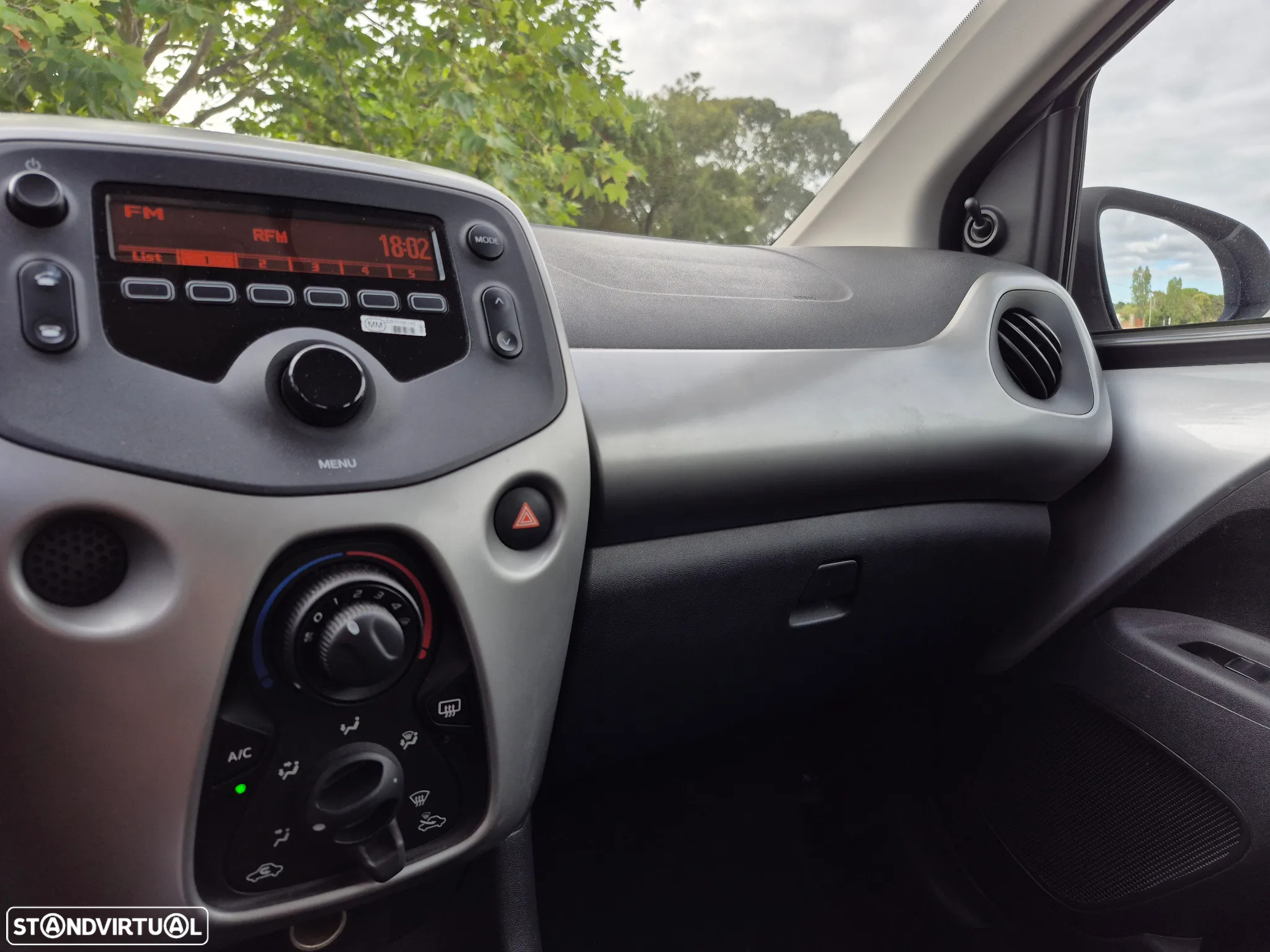 Peugeot 108 1.0 e-VTi Allure - 9