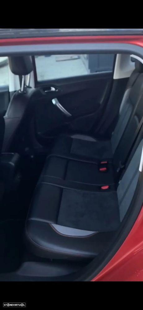 Peugeot 2008 PureTech 110 Stop&Start Allure - 22