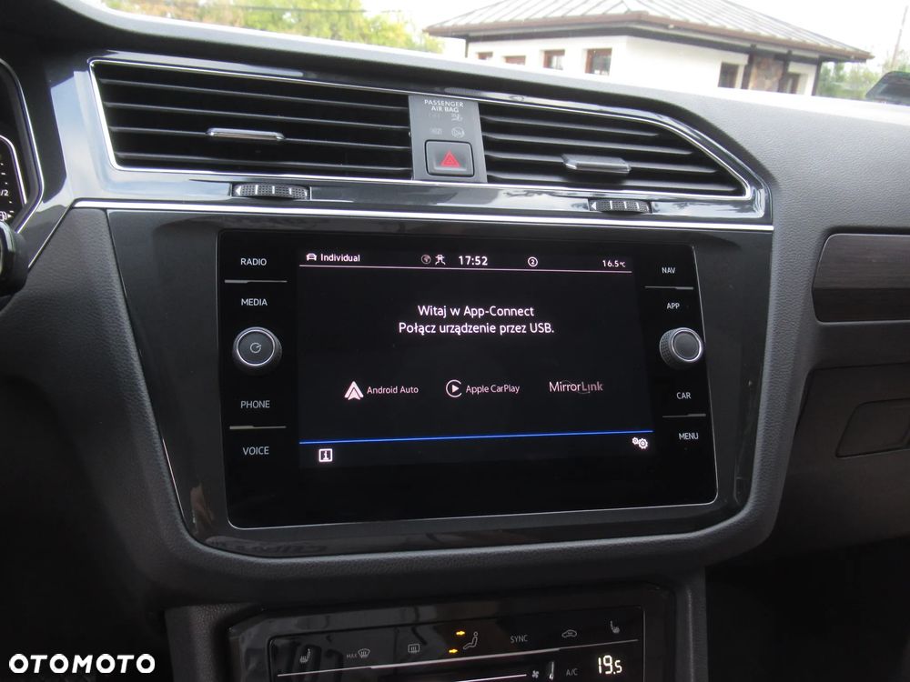 Volkswagen Tiguan 2.0 TSI 4Mot Elegance DSG - 33