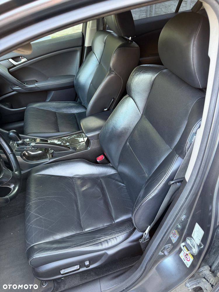 Honda Accord 2.4 Executive - 11