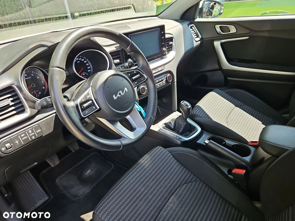 Kia Ceed 1.5 T-GDI M - 9