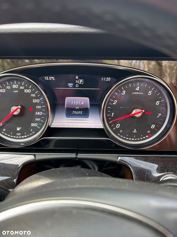 Mercedes-Benz Klasa E 400 4Matic 9G-TRONIC Avantgarde - 31