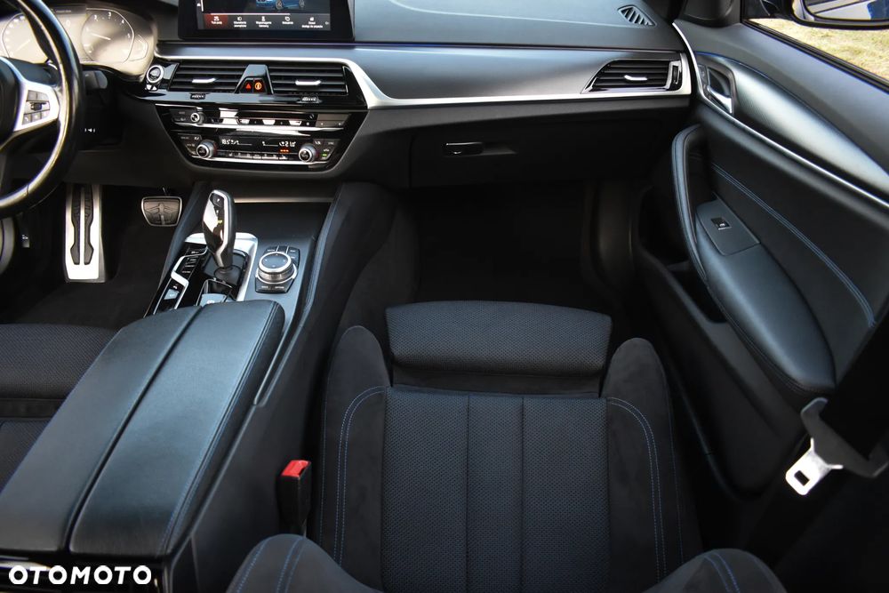 BMW Seria 5 520d M Sport sport - 13