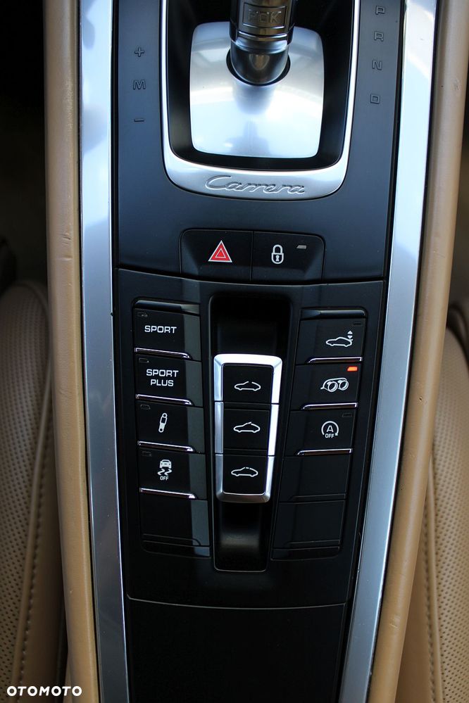 Porsche 911 Carrera S PDK - 23