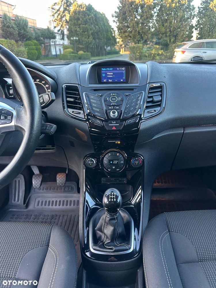 Ford Fiesta 1.5 TDCi Titanium - 17