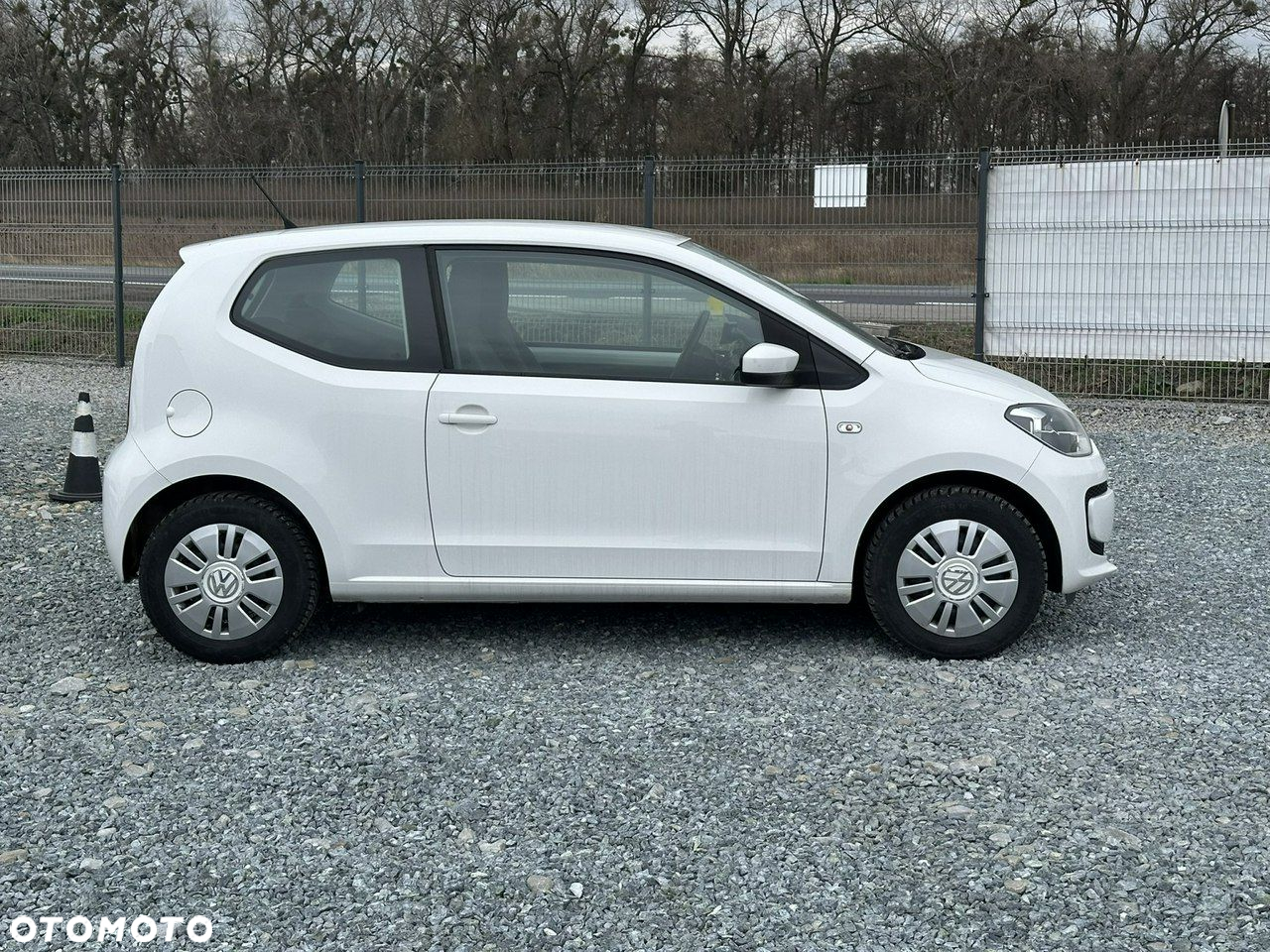Volkswagen up! 1.0 White Style - 4