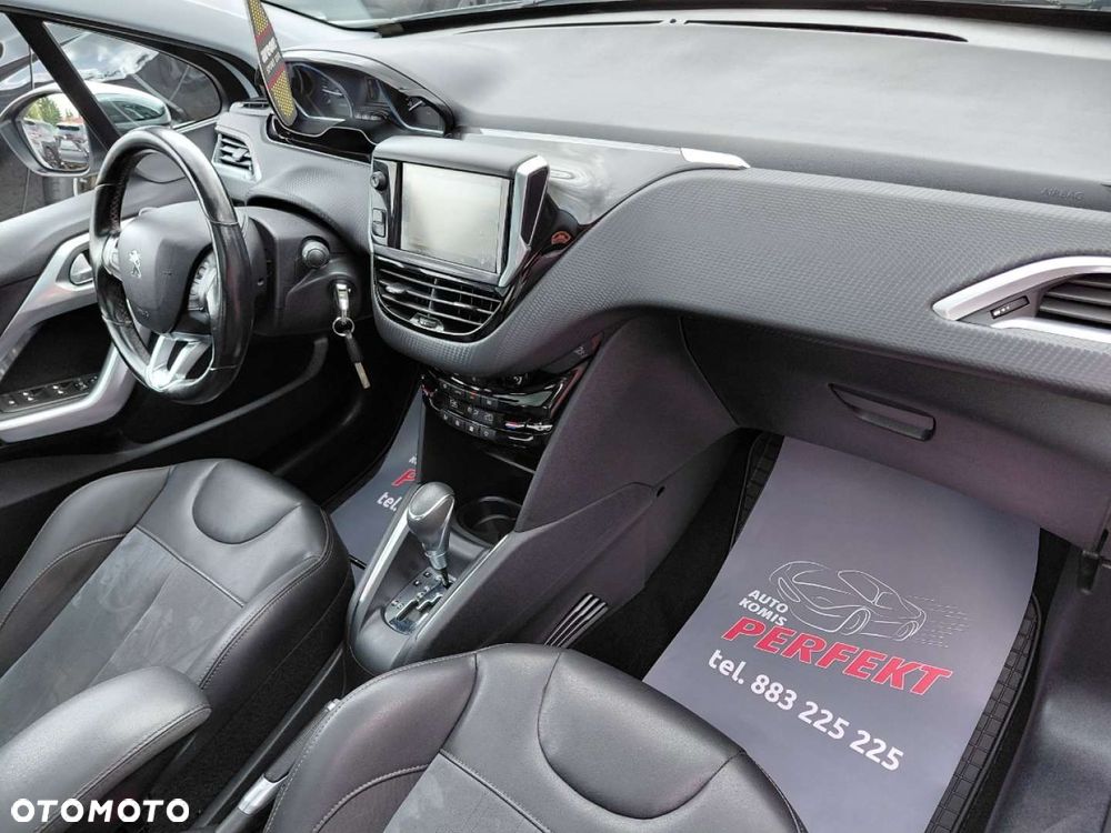 Peugeot 208 - 17