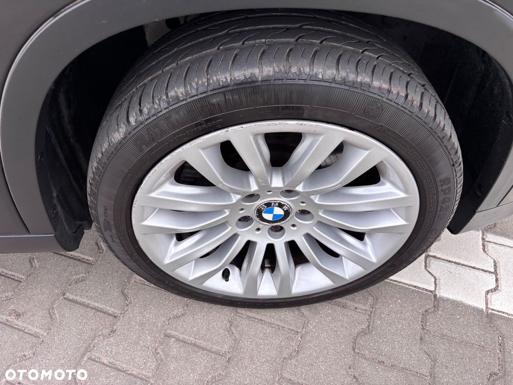 BMW X1 xDrive28i Sport Line - 14