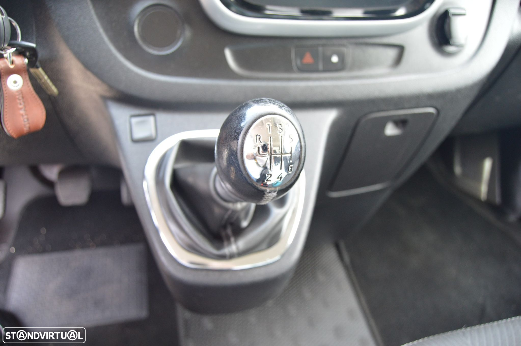Renault Trafic Outro - 13