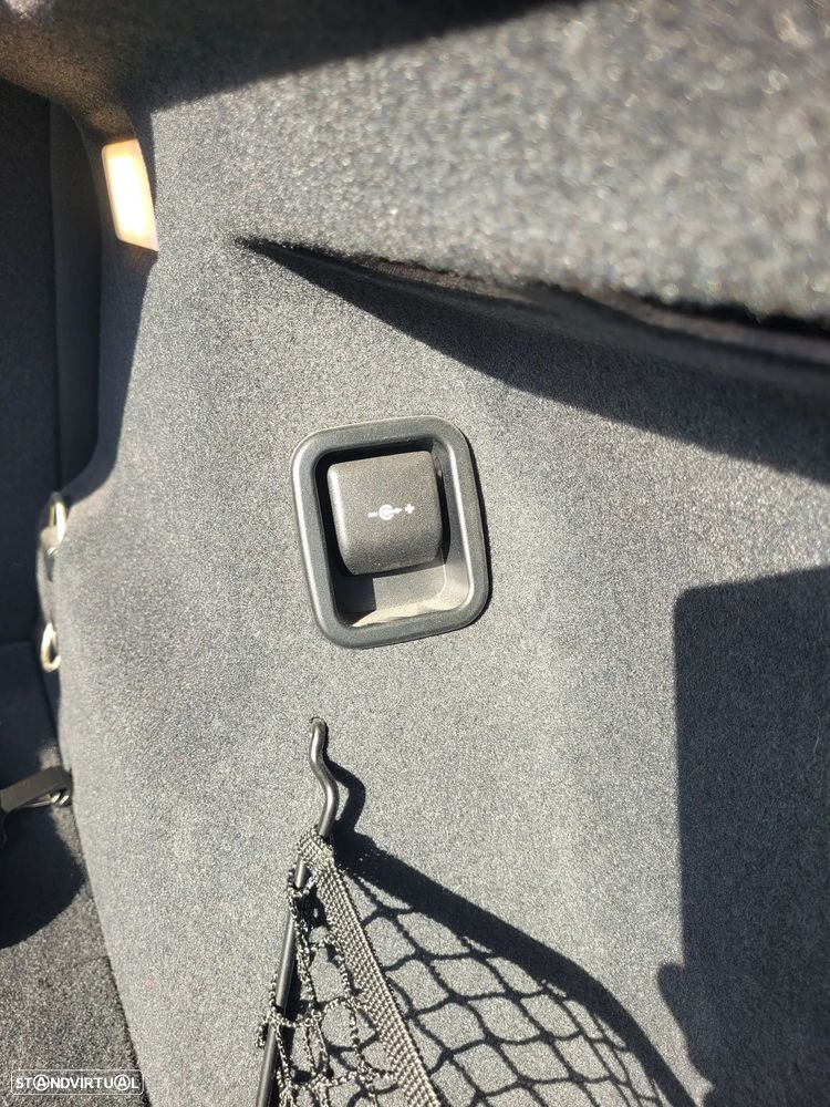 BMW X1 16 d sDrive Line xLine - 32