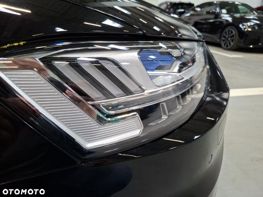 Audi A8 - 25