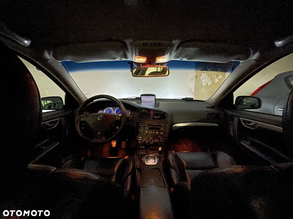 Volvo V70 2.5 R - 6