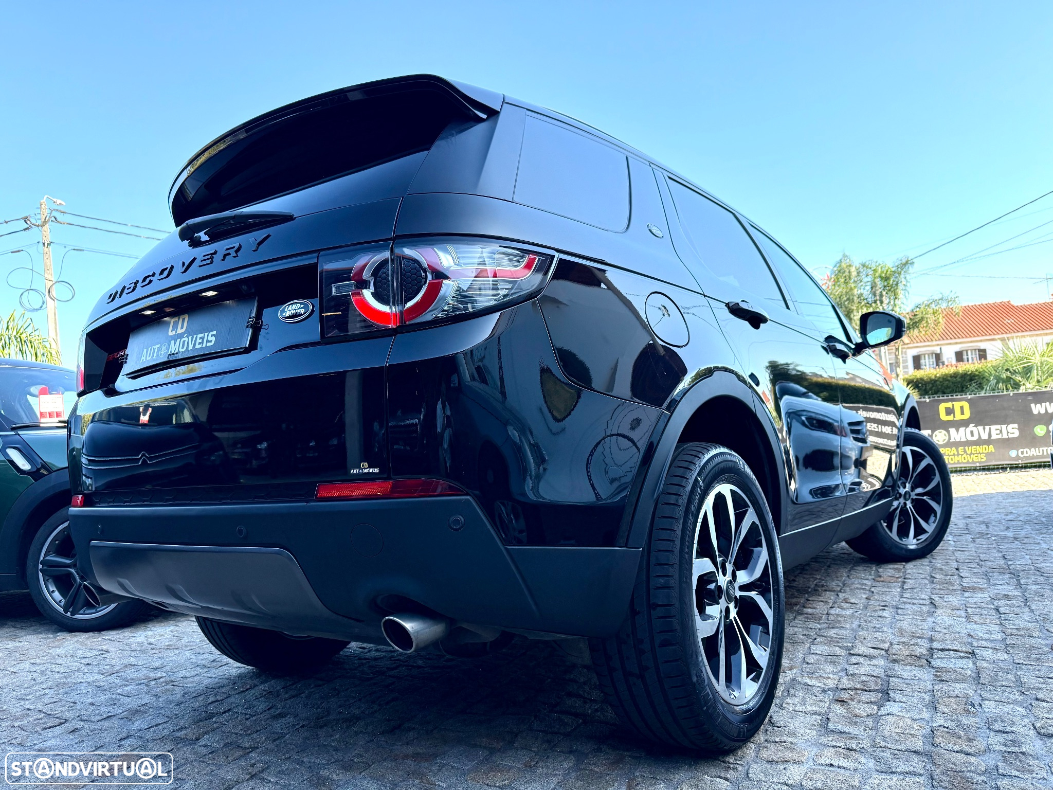 Land Rover Discovery Sport 2.0 TD4 HSE Luxury 7L Auto - 14