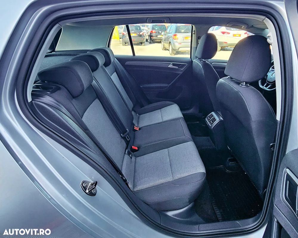 Volkswagen Golf - 14