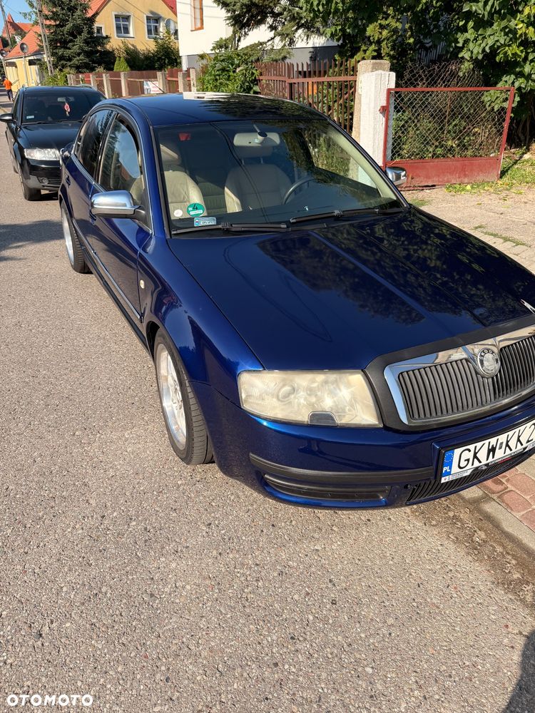 Skoda Superb 2.8 V6 Elegance - 4