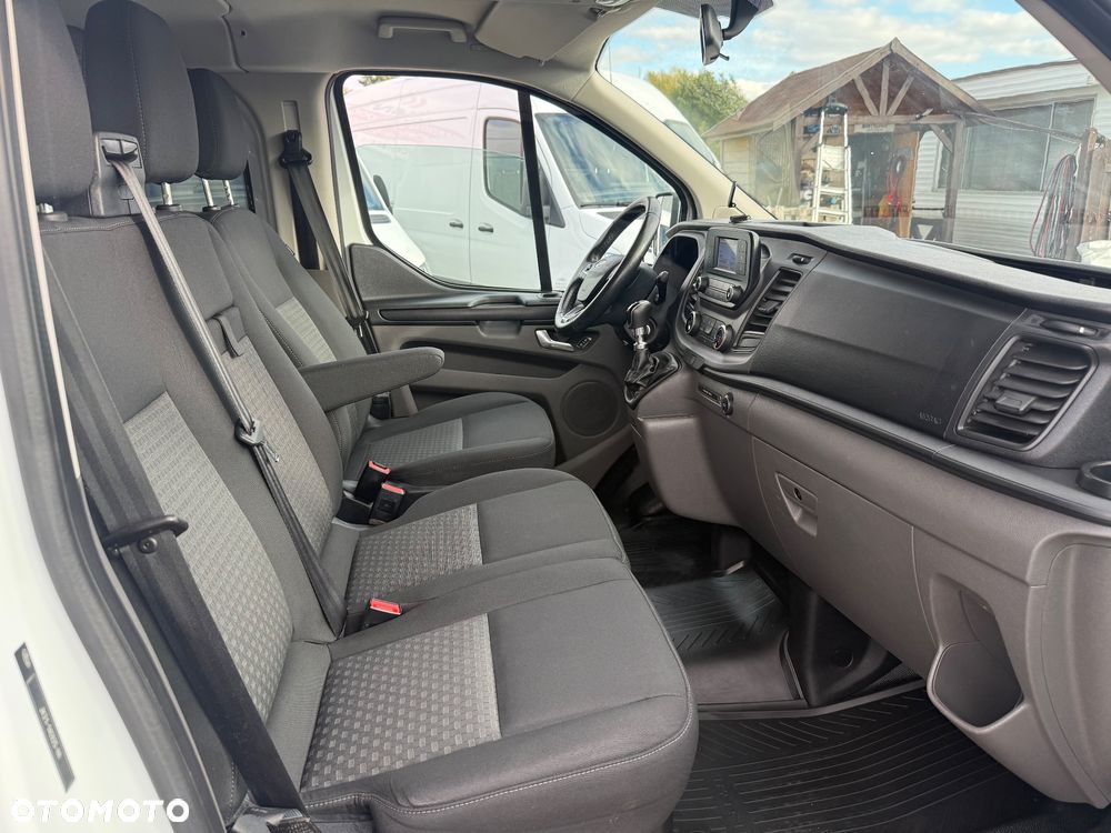 Ford Transit Custom 310 L2H1 Limited - 11