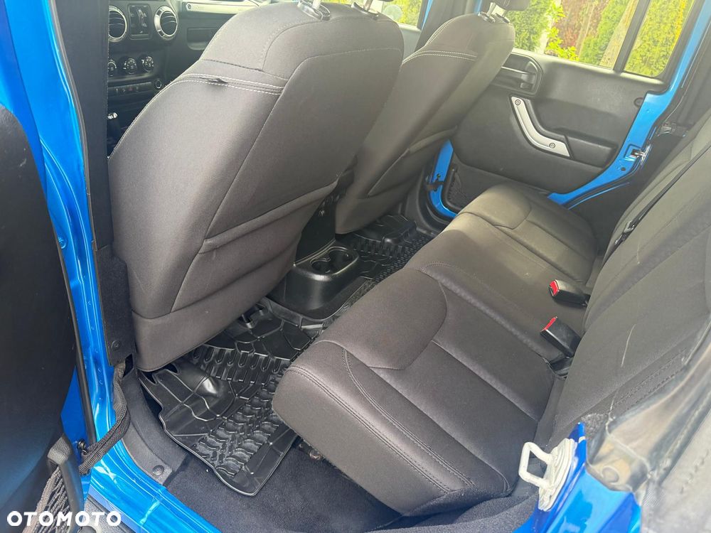 Jeep Wrangler Unlimited 2.8 CRD Automatik Rubicon - 19
