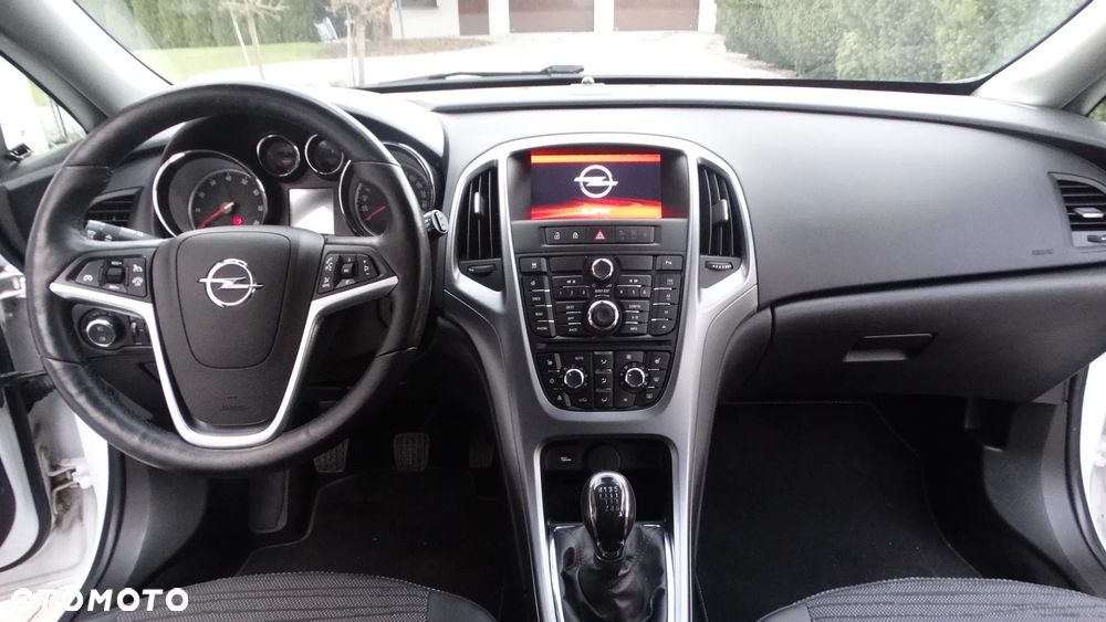 Opel Astra 1.4 Turbo Exklusiv - 20