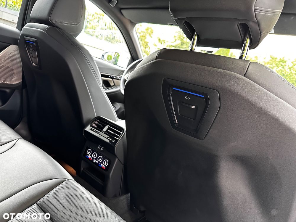 BMW Seria 5 520d Touring - 39