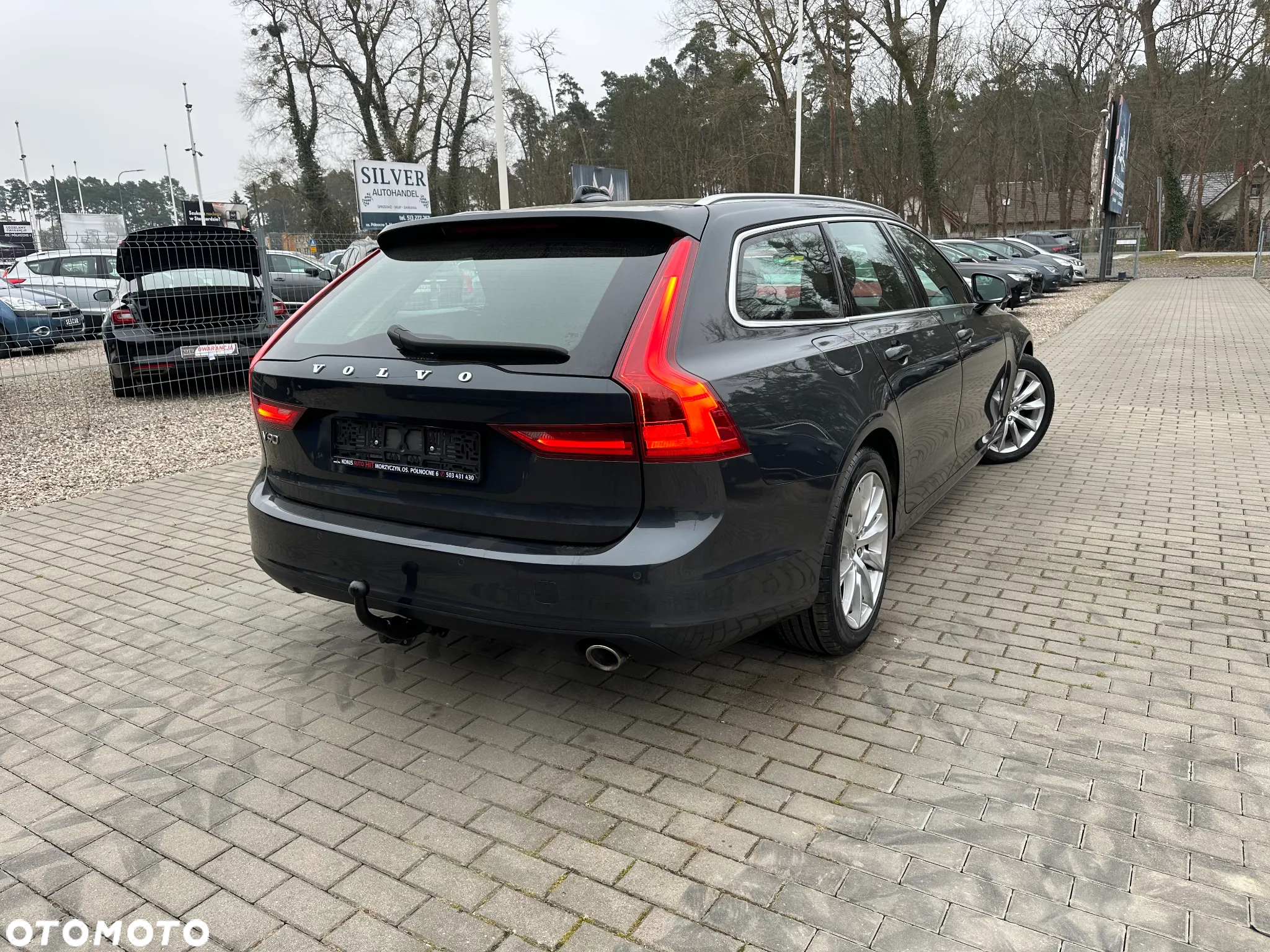 Volvo V90 D3 Momentum Pro - 14