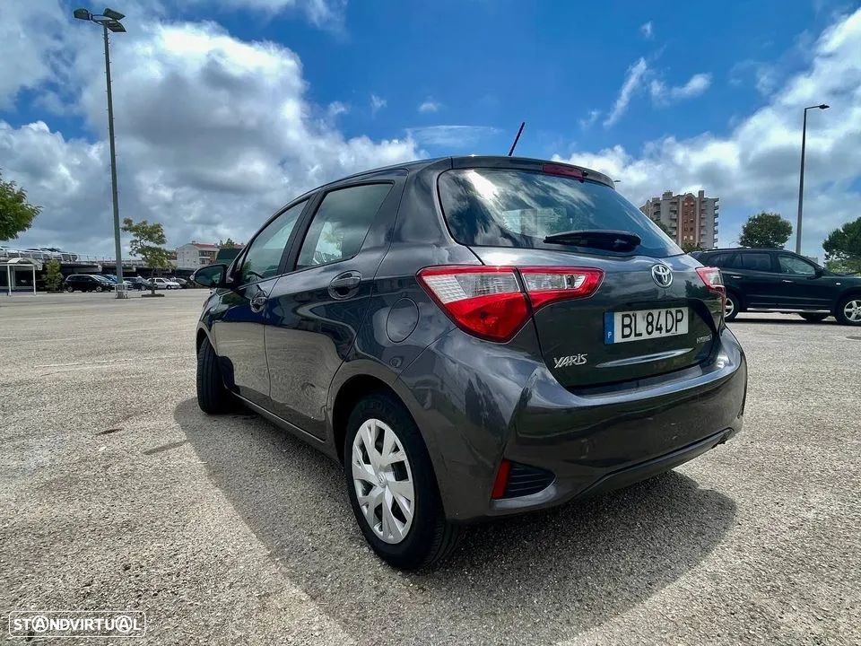 Toyota Yaris 1.5 HSD Exclusive - 1