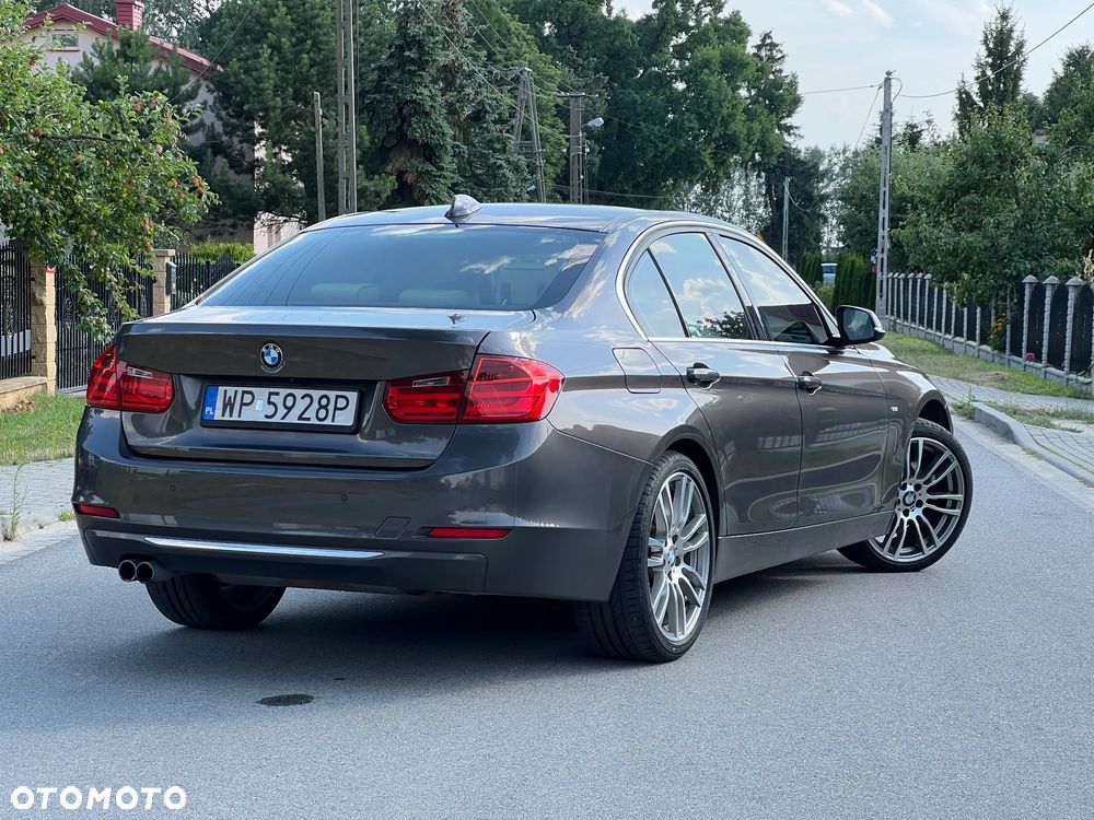 BMW Seria 3 328i Luxury Line - 8