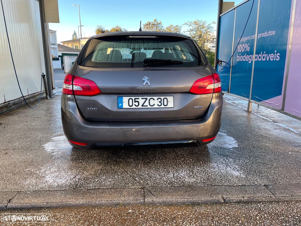 Peugeot 308 SW - 9