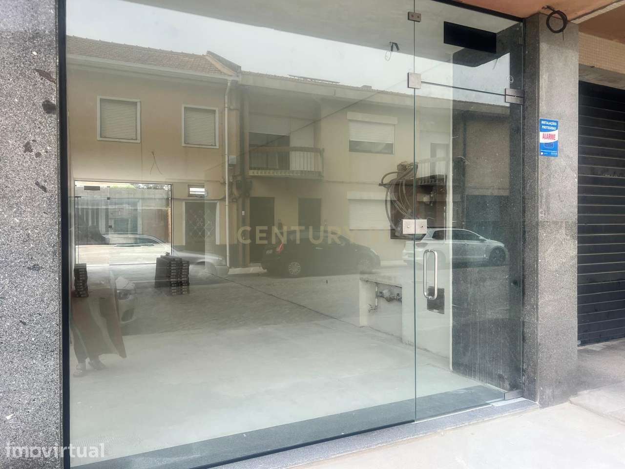 Loja Renovada em Matosinhos com Excelente Localização - Grande imagem: 4/8