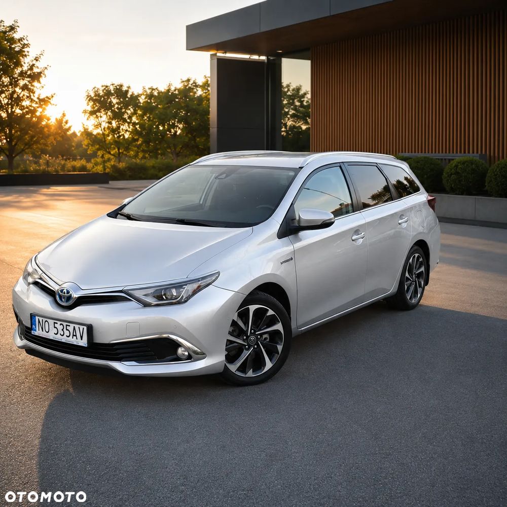 Toyota Auris Hybrid 135 Prestige - 1