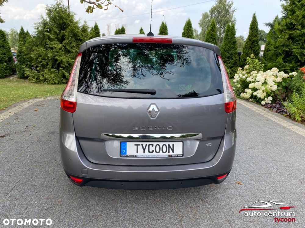 Renault Grand Scenic - 16