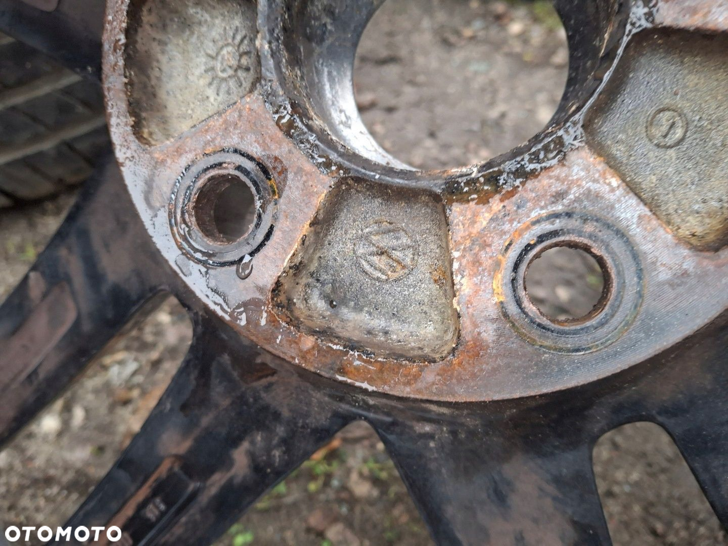 VW TOUAREG 7L6 KOŁA FELGI ALUMINIOWE 19 9Jx19 ET60 7L6601025S 275/45 ZR19 - 9