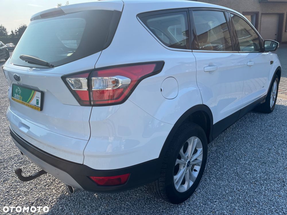 Ford Kuga 2.0 TDCi 4x4 Titanium - 4