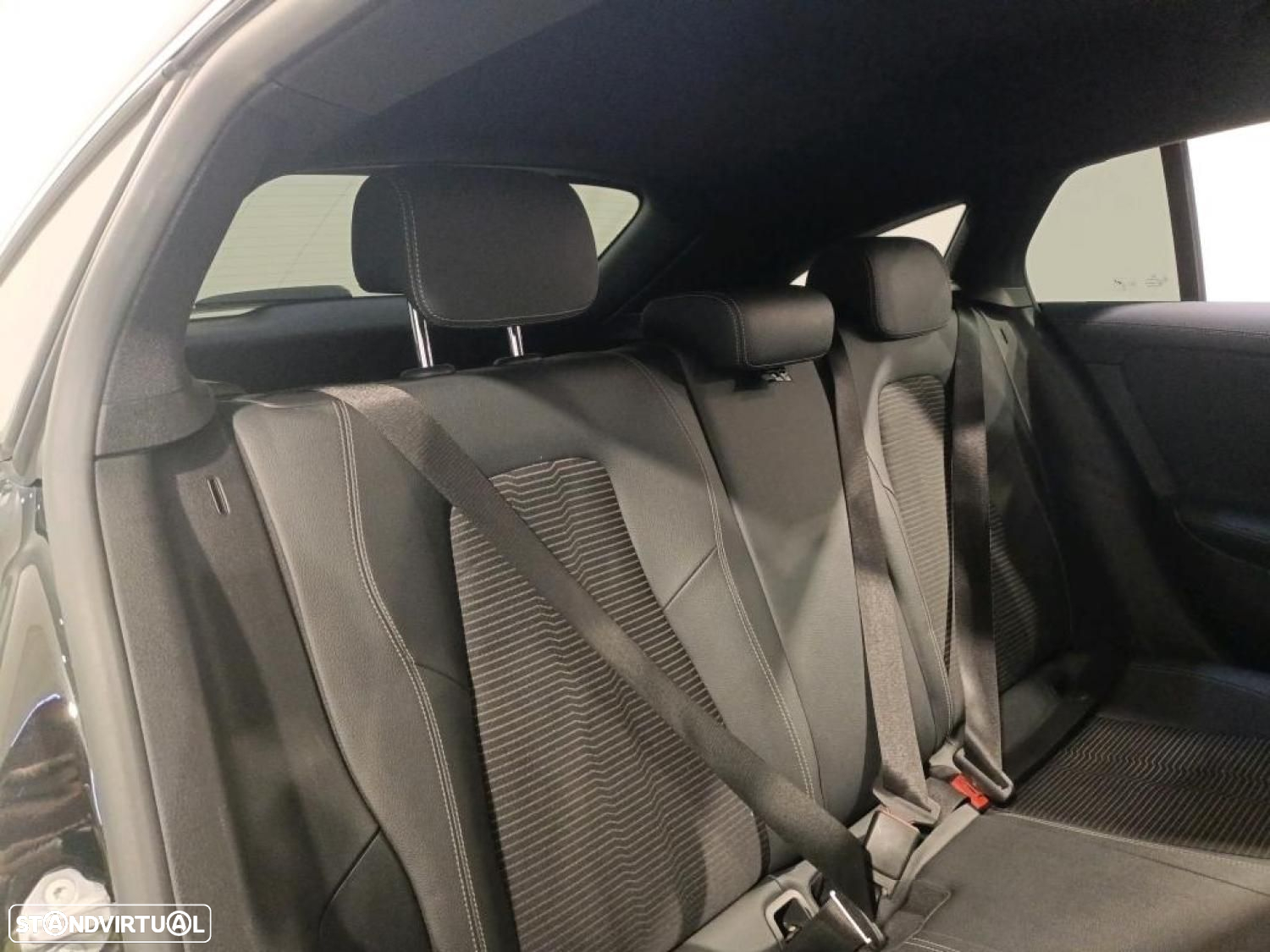 Mercedes-Benz CLA 250 e Shooting Brake Style Plus - 11