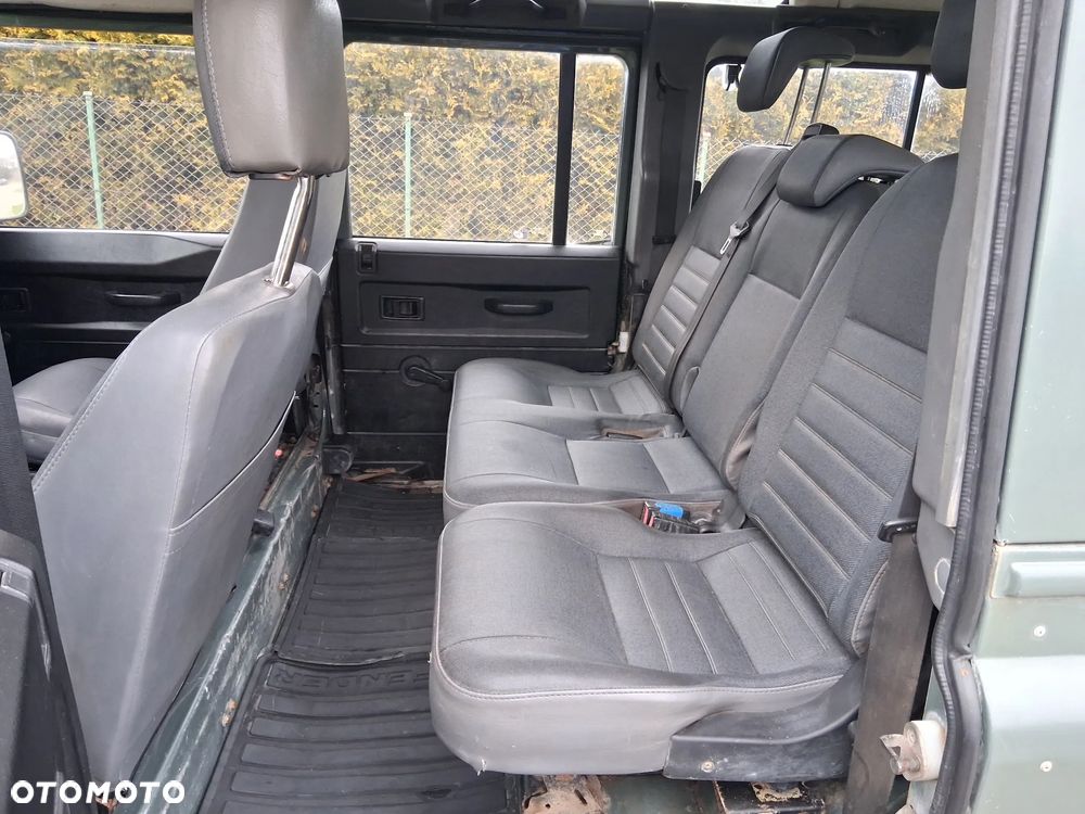 Land Rover Defender 2.4 TD4 SE - 8