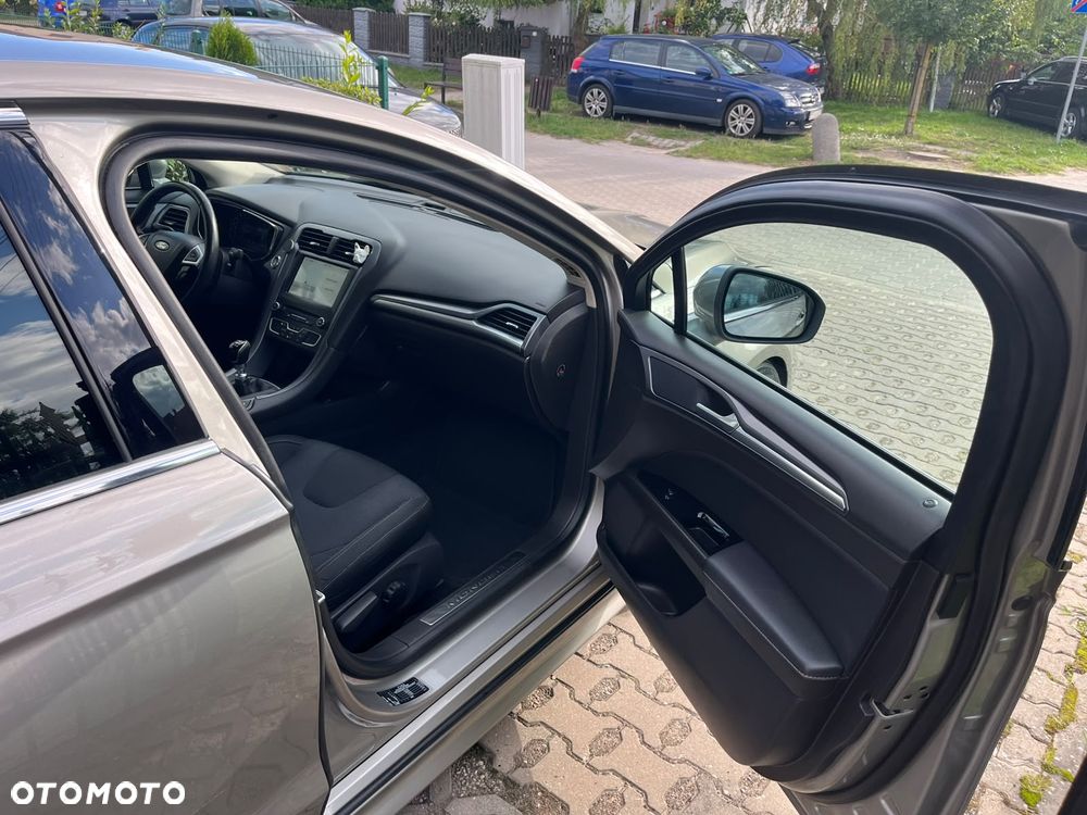 Ford Mondeo 2.0 TDCi Titanium - 10