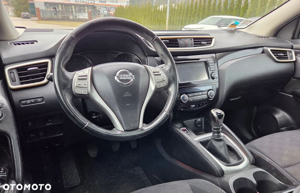 Nissan Qashqai 1.5 dCi DPF visia - 12