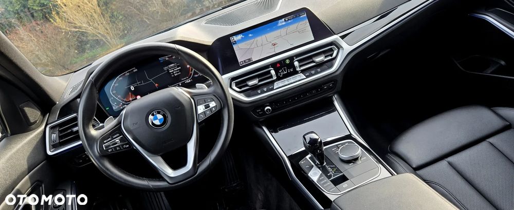 BMW Seria 3 320d xDrive Sport Line Shadow sport - 36