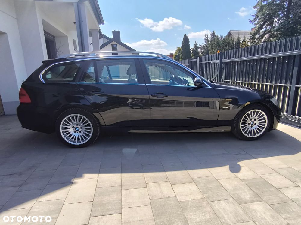BMW Seria 3 330i - 5